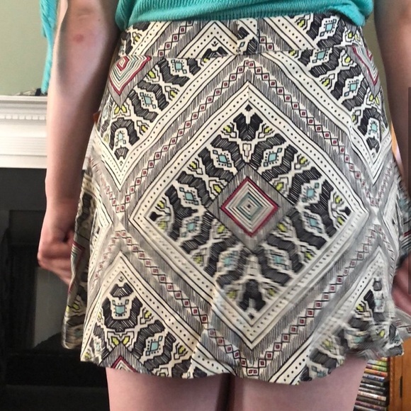 Forever 21 Patterned Skirt - Picture 2 of 4